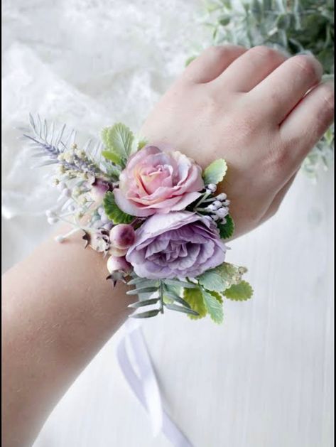 Groomsman Boutonniere, Mother Of Bride Corsage, Blueberry Wedding, Rose Wrist Corsage, Prom Flowers Corsage, Boho Floral Crown, Pink Purple Wedding, Rapunzel Wedding, Wrist Corsage Wedding