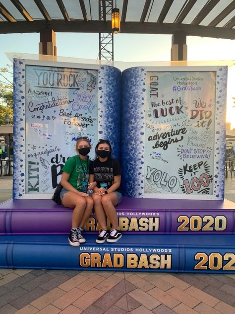 grad bash 2021 Grad Bash Outfit Ideas Universal, Universal Outfit Ideas, Grad Bash Outfit Ideas, Iconic Duo, Dream College, Universal Studios Hollywood, College Experience, Science Fiction Tv, Horror Music