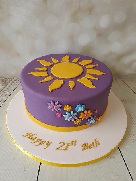 Tangled 18th Birthday Cake, Rapunzel Theme Cake, Tangled Birthday Party Cake, Rapunzel Birthday Cake Simple, Tangled Theme Cake, Tangled Cake Ideas, Tangled Cake Rapunzel, Rapunzel Cake Ideas Simple, Birthday Cake Rapunzel