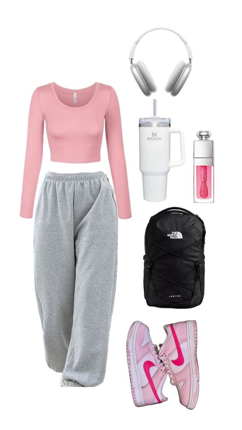 #outfitinspo #pink #pinkfit #stanely #appleheadphones #nike #schooloutfit Simple Outfits For School, Look Legging, Oufits Casual, Casual Preppy Outfits, Trendy Outfits For Teens, Cute Lazy Outfits, Cute Lazy Day Outfits, Cute Outfits For School, Lazy Outfits