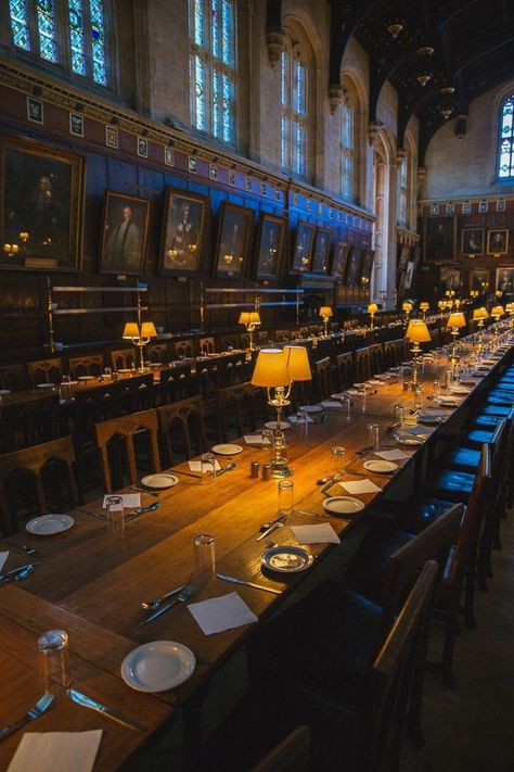 Boarding School Aesthetic, Oxford College, Bg Design, Oxford England, College Aesthetic, Hogwarts Aesthetic, Dream College, Dream School, Dining Hall