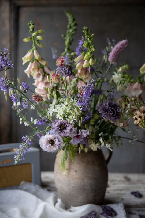 Floral Bouquet In Vase, Delphinium Arrangement Vase, Spring Flowers In Vase, Wild Flower Vase, Wild Flowers In Vase, Flower Arrangements In Vase, Purple Floral Arrangements, Spring Flowers Aesthetic, Wild Flowers Bouquet