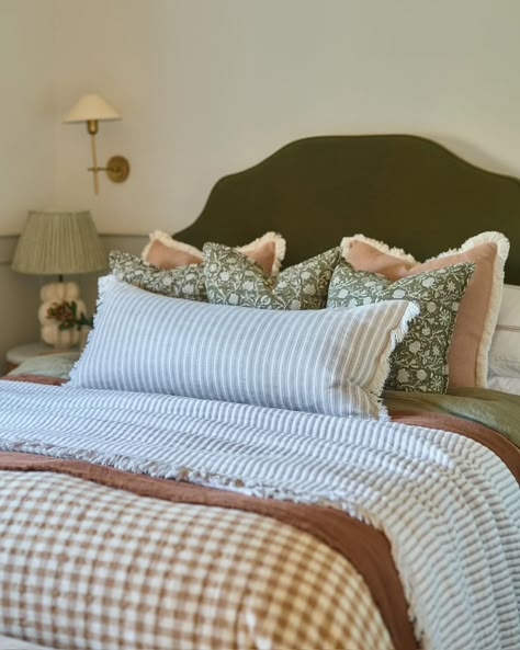 Swipe right, to make bed glorious. Headboard, bolster & throw by House Nine. | Instagram Mauve Headboard Bedroom, Bedroom Ideas White Headboard, Bedding Ideas Colourful, Cute Simple Room Ideas, Bed Color Ideas, Cottage Master Bed, Bed Cushions Arrangement, Quilt Bedding Ideas, Make Home Cozy