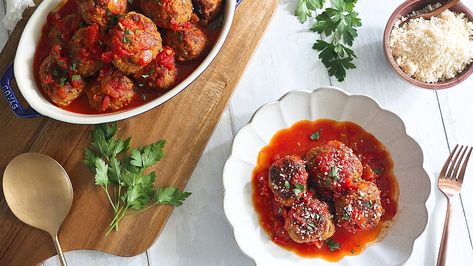 Anne Burrell's Meatball Recipe With A Twist Anne Burrell Meatballs, Anne Burrell, Homemade Italian Meatballs, Swedish Meatballs Easy, Chefs Recipes, Greek Meatballs, Best Meatballs, Meatball Recipe, Hot Sandwich