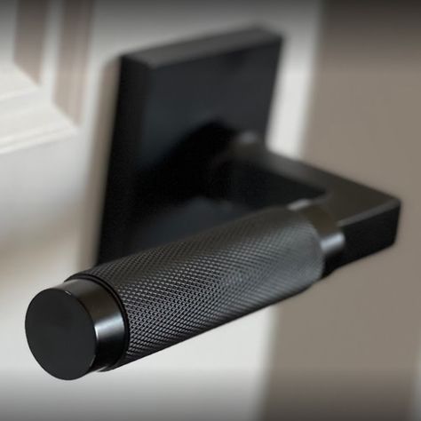 ✨ Meet our star, the Soho handle! Sleek matte black finish with a diamond-knurled shape that’s stealing hearts everywhere. Elevate your space with style and substance. Ready to upgrade your doors? 💫🚪 #SohoHandle #BestSeller #InteriorDesign #HomeDecor #explorehardware #explore #hardware #doorhandle #matteblack #design #luxury #interiorLuxury #lifestyle #homereno #decor #designer #contractor #architect #ideas #inspo #foryou #montreal #toronto #newyork #miami #vancouver #diy Architect Ideas, Hearts Everywhere, Home Reno, Design Luxury, Door Hardware, Soho, Montreal, Vancouver, Best Sellers