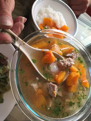 Ribs Soup, Soup With Pork, Wellington Food, Acorn Squash Soup, Coco Puffs, Chicken Soup Recipes Homemade, Kids Foods, Vietnamese Soup, Springfield Oregon