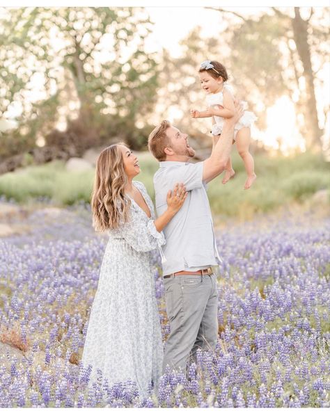 Lavender Fields Photography, Family Studio Photography, 1st Birthday Pictures, 1st Birthday Photoshoot, Family Flowers, First Birthday Pictures, Summertime Outfits, Family Poses, Family Photo Pose