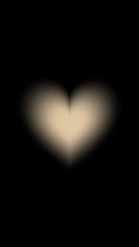 Dark Pretty Pictures, Wallscreen Ideas, Beige And Black Aesthetic Wallpaper, 2005 Wallpaper, Wallpaper For Home Screen, Black Heart Wallpaper, Heart Lockscreen, Heart Wallpaper Aesthetic, Black Lockscreen