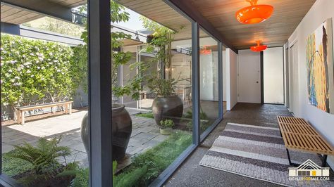 Eichler Atriums | Atrium Photo Gallery for Mid-Century Modern Eichler Homes Eichler Homes Atrium, Dining Courtyard, Mid Century Modern Beach House, Eichler Atrium, Eichler House, Glass Atrium, Mid Century Modern Industrial, Modern Courtyard, Indoor Outdoor Dining