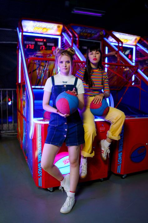 Arcade Birthday Photoshoot, Arcade Family Photoshoot, Arcade Photoshoot Aesthetic, Arcade Date Aesthetic, 80s Arcade Aesthetic, Juice Photoshoot, Dad Photoshoot, Arcade Shoot, Arcade Fashion