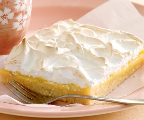 Lemon Meringue Bars, Meringue Bars, Caramel Slices, Slice Recipes, Easy Tart Recipes, Deserts Easy, Slice Recipe, Dessert Bar Recipe, Slices Recipes