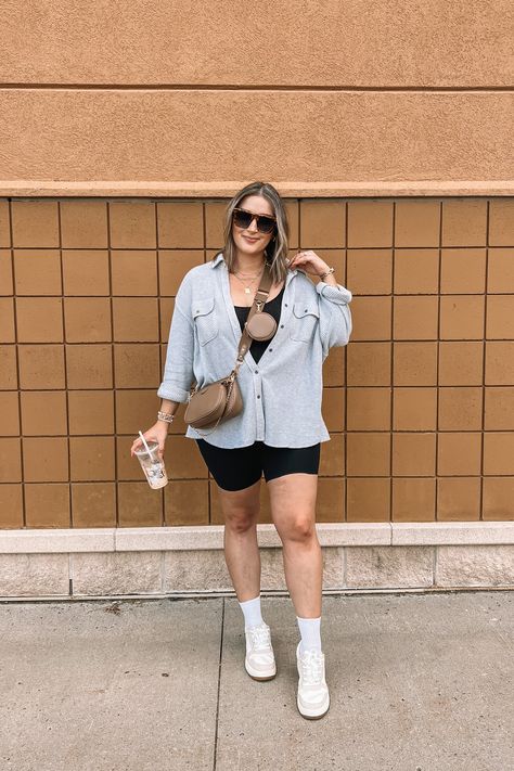 midsize fall transition outfit Styling Bike Shorts Plus Size, Biking Shorts Outfit, Biker Shorts Outfit Summer Casual, Black Biker Shorts Outfit, Plus Size Biker Shorts Outfit, Lumberjane Waffle Shirt, Aerie Lumberjane, Neutral Ootd, Plus Size Shorts Outfit