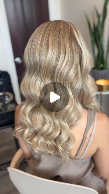 Chicago Wedding Hair on Instagram: "OBSESSED is an understatement 🎀•  • • • • • • Save for your next glam session💕•  Beauty• @katie_serra828  Hair Color• @hair_in_becs_chair   #wedding #blonde #waves #bridal #bridalhair #weddinghair #loosewave #chicagobride #chicagobridetobe #chicagowedding #chicagoengaged #bridetobe #weddingday #chicagohairstylist #thebridalcollective #meangirls" Hollywood Wave Hair, Hollywood Waves Wedding, Wedding Blonde, Glam Waves, Blonde Waves, Hollywood Waves, Wedding Hair And Makeup, Loose Waves, Color Hair