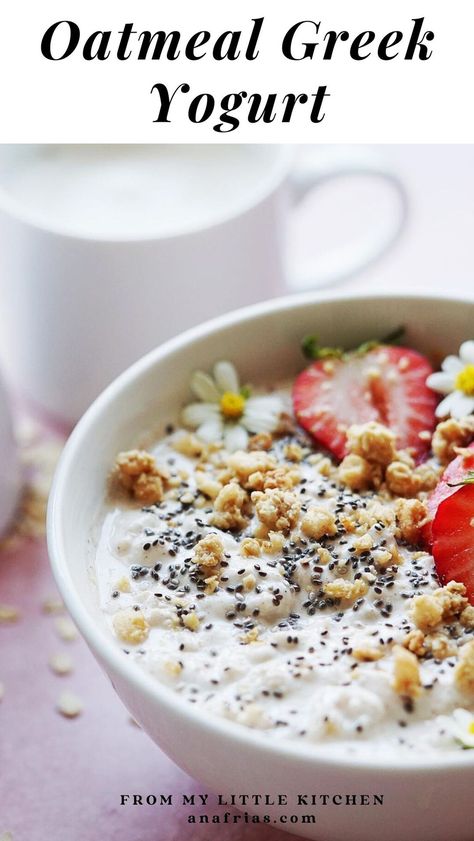 This Oatmeal Greek Yogurt bowl is just what it takes to make a healthy breakfast. A filling meal that involves rolled oats, low fat Greek yogurt and fruits. A great taste but also a very nourishing combo. Oatmeal And Yogurt Bowl, Fage Yogurt Recipes, Greek Yogurt Recipes Healthy, Greek Yogurt Breakfast Bowl, Greek Yogurt Bowl, Greek Yogurt Oatmeal, Yogurt Recipes Healthy, Oats With Yogurt, Plant Based Recipes Breakfast