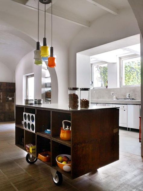 . White Kitchen With Concrete Countertops, Island On Wheels, Architecture Renovation, Kitchen Island On Wheels, Concrete Countertops Kitchen, Box House, Island Bench, Box Houses, Kitchen Island Design