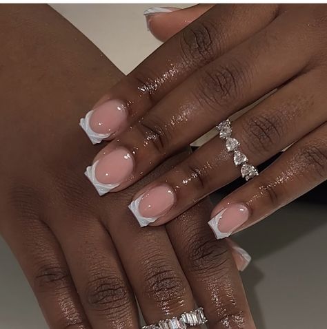 Short White Wedding Nails, Biab Designs Ideas Short, French Short Nail Designs, French Tip Acrylic Nails Short Square, Short White French Tip Acrylic Nails, Short Nails With Pearls, Short Pink French Nails, No Acrylic Nail Ideas, 1 Inch Nails