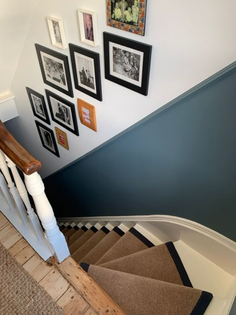 Blue Victorian Hallway, Staircase Wall Design Paint, Hallway Split Colour, Two Tone Hallway Ideas, Enclosed Stairs Decor, Two Colour Hallway, Two Tone Stairs, Small Stairway Ideas, New Build Hallway Ideas