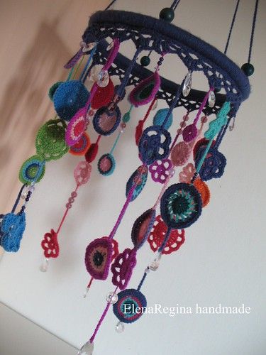 Crochet Mobile, Crochet Home Decor, Crochet Diy, The Ceiling, Crochet Art, Crochet Home, Love Crochet, Wind Chime, Crochet Motif