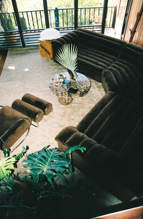 Living Room 70s, 70s Living Room, 80s Interior, 70s Interior, 70s Home, 70s Decor, Los Angeles Homes, Boho Living Room, Design Within Reach