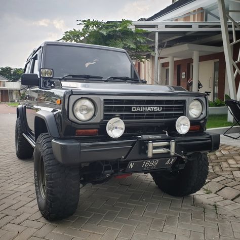 Taft Rocky, Daihatsu Taft, Daihatsu Rocky, Project Cars, Motorcycle Garage, Cars Collection, Suzuki Samurai, Adventure Nature, Expedition Vehicle