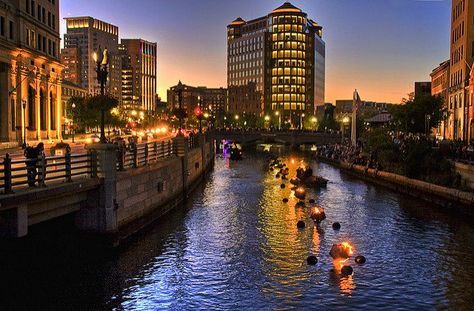 Waterfire Providence, Rhode Island Vacation, Dating Goals, Weekend Getaways For Couples, New England States, Romantic Weekend Getaways, Places To Rent, Romantic Destinations, Providence Ri