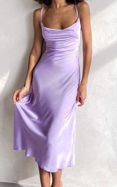 Lavender Bridesmaid Dresses, Lavender Silk, Maid Of Honour Dresses, Chloe Dress, Shiny Dresses, Purple Midi Dress, Bridesmaid Party, Silk Dress Long, Romantic Date