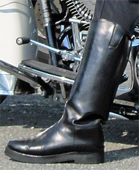 Guide to Motorcycle Police Patrol Boots Leather Subculture, Mens High Boots, Mens Tall Boots, Mens Motorcycle Boots, Leather Motorcycle Boots, Police Patrol, Engineer Boots, Mens Leather Boots, Motorcycle Leather