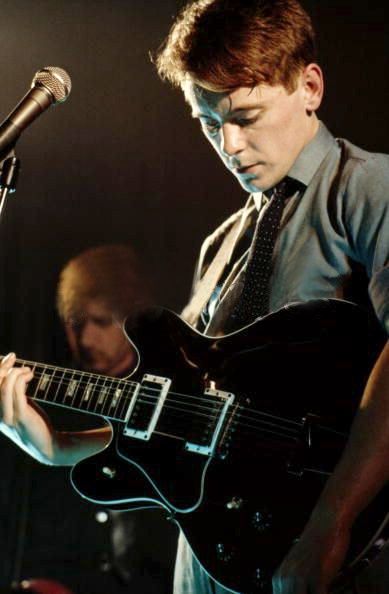 Bernard Sumner of Joy Division, New Order and Electronic on stage Bernard Sumner, Peter Hook, Garage Punk, B Photo, Ian Curtis, Paper Planes, 80s Bands, Music Pics, Salford