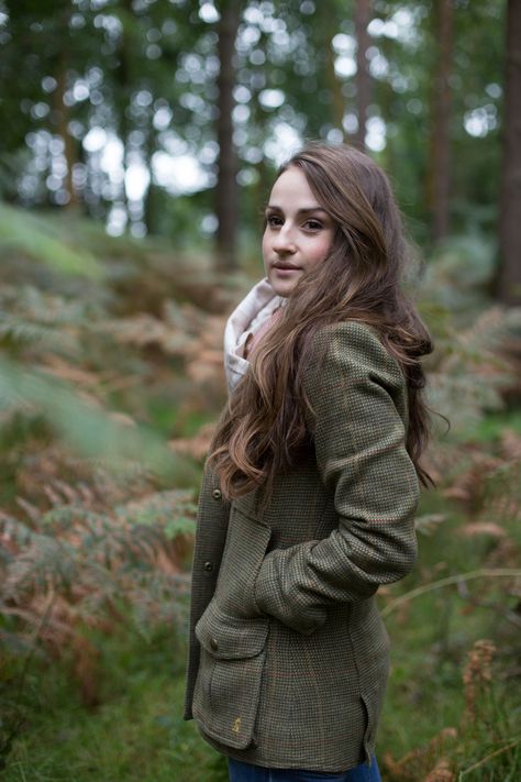 Tweed-Trends-Cider-With-Rosie Jhl Design, English Country Clothing, Hiking Wardrobe, Bella Grace Magazine, Winter Casual Style, Country Walks, Countryside Fashion, British Country Style, Celtic Fashion