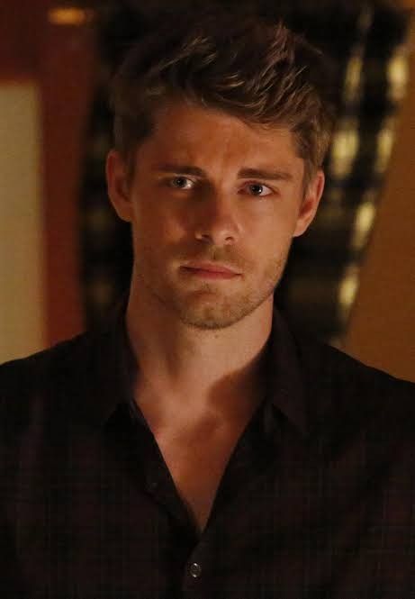 Lincoln Campbell, Luke Mitchell, Luke Luke, Taylor James, Human Poses, Hot Actors, Prince Charming, Boys Who, Boyfriend Material