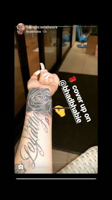 Bhadbhabie Tattoo, Bhad Bhabie Tattoos, Spirit Tattoo, Feminine Tattoo Sleeves, Inspiration Tattoo, Cute Hand Tattoos, Cross Tattoos For Women, Hand And Finger Tattoos, Neck Tattoos Women