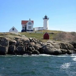 Cape Neddick Maine, York Beach Maine, Nubble Lighthouse, New England Lighthouses, York Maine, Maine Lighthouses, Lighthouse Pictures, Places In America, New England Travel