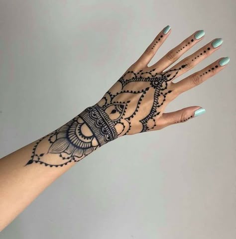 Henna Designs Tattoo Hands, Mendi Hand Designs, Sleeve Henna Tattoos For Women, Henna Style Hand Tattoos For Women, Henna Type Tattoos, Hand Tattoos Henna Style, Jenna Hand Designs, In An Era, Henna Shoulder Designs