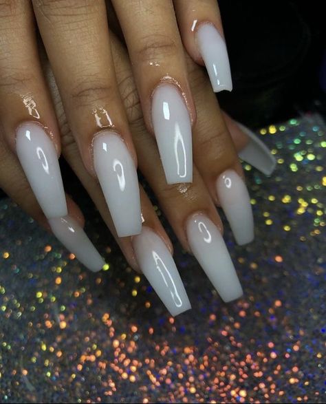 All White Acrylics, Girl Maintenance, Curve Nails, Acrylic Nail Designs Classy, Nail Aesthetic, White Acrylic Nails, Cute Acrylic Nail Designs, French Tip Acrylic Nails, Casual Nails