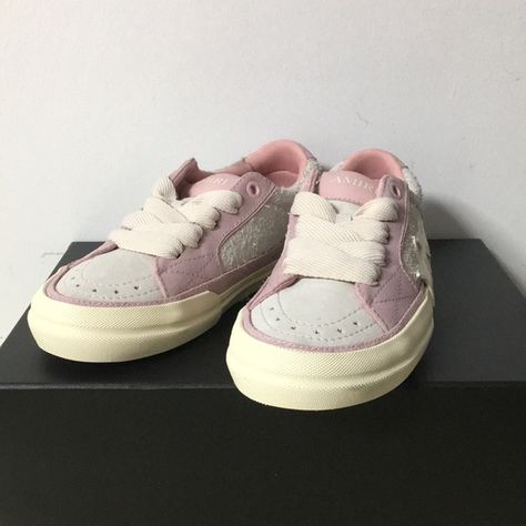 Amir Women’s pink sneakers Womens Pink Sneakers, Amiri Shoes, Pink Sneakers, Pink Gray, Pink Grey, Womens Shoes Sneakers, Pink Ladies, Shoes Sneakers, Women Shoes