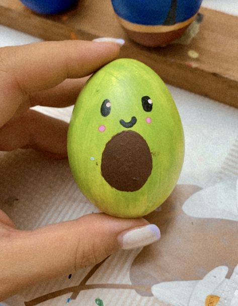 Easter Egg Inspo Aesthetic, Aesthetic Egg Painting, Egg Design Ideas Creative, Egg Painting Aesthetic, Ideas Para Decorar Un Huevo, Cute Easter Egg Designs, Easter Egg Painting Ideas, Easter Eggs Ideas, Egg Rock