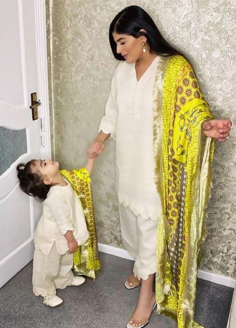 Maa Beti, New Party Wear Dress, Eid 2024, Fancy Suits, Stitching Styles, Mommy Daughter Dresses, Dress Designs For Girls, Mom Daughter Outfits, Daughter Dress