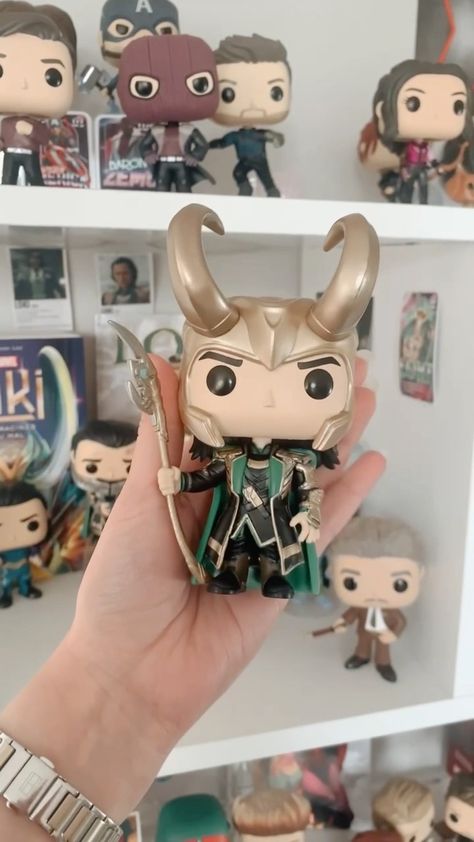 Scepter Diy, Loki Merch, Loki Funko Pop, Marvel Funko Pop, Loki Aesthetic, Loki Avengers, Marvel Gifts, Christmas Dreaming, Funko Pop Marvel