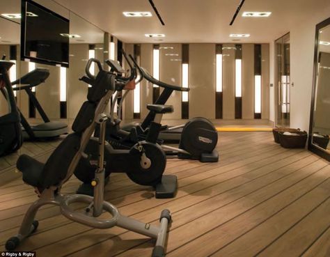 A temple to modern interior design: Former Knightsbridge church converted into £50m luxury home complete with gym, pool and sauna Home Gym On A Budget, House Gym, Basement Gym, Exercise Room, Gym Interior, Home Gym Design, Gym Room, Gym Design, Contemporary Interior Design