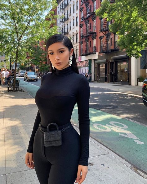 Outfit Essentials, Janet Guzman, Winter Mode Outfits, Meagan Good, Turtleneck Outfit, Fashion Poster, Mode Inspo, Casual Summer Outfits, Night Outfits