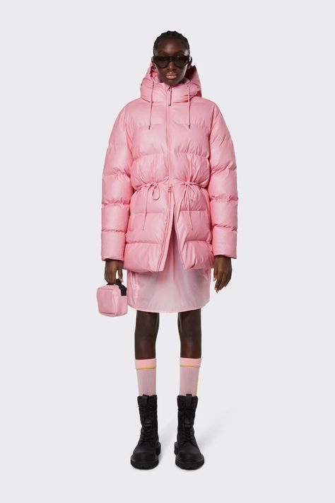 RAINS Puffer W Jacket Jackets RAINS Oversized Puffer Jacket, Ultrasonic Welding, Cool Coats, Minimal Look, Black Puffer, Winter Jackets Women, Pink Sky, Pink Outfits, Line Jackets