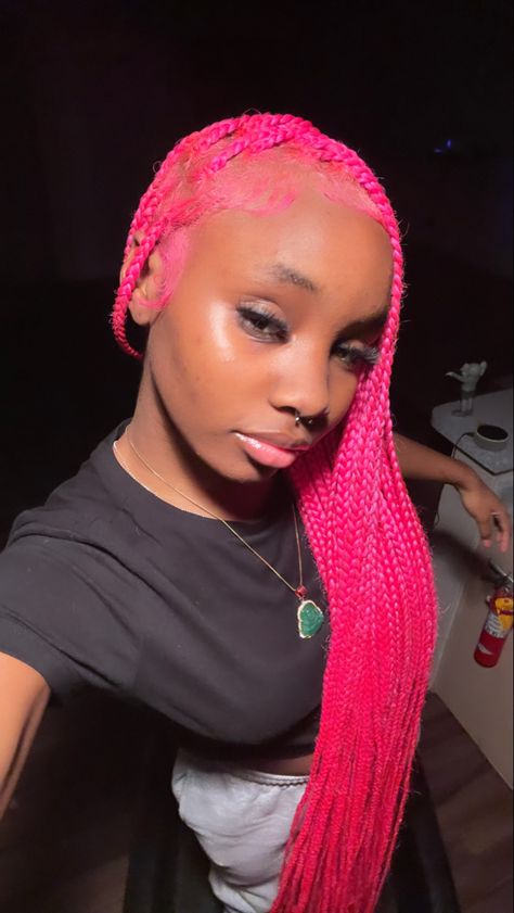 Pink Medium Knotless Braids, Pink Island Twist, Knottles Braids, Hot Pink Braids, Pink Hair Braids, Knotless Braids Black Women, Knotless Braids Pink, Box Braids Pink, Pink Knotless Braids