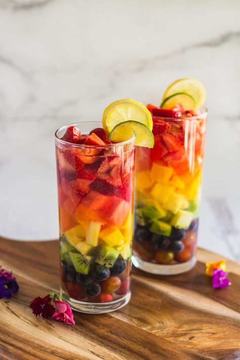 Rainbow Sangria - Parsnips and Pastries Sangria Mix, Craft Beer Recipes, Frozen Drink Recipes, Champagne Recipes Cocktails, Mix Fruit, Frozen Cocktail Recipes, Frozen Cocktails, Martini Recipes, Cocktail Recipes Easy