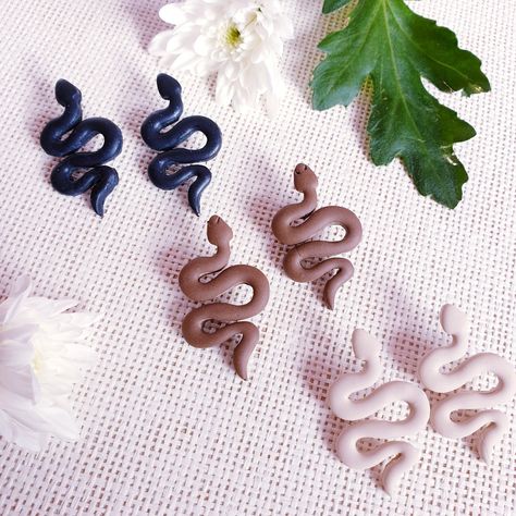 Snake Clay Earrings, Clay Snake Earrings, Clay Ring Ideas, Clay Ring, Clay Rings, Polymer Clay Rings, Diy Clay Rings, Fimo Ring, Present For Girlfriend