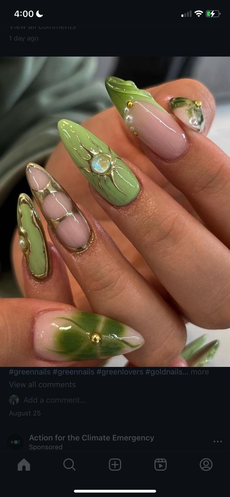 Tinker Bell Inspired Nails, Tinker Bell Nails Designs, Mossy Nails, Tiana Inspired Nails, Frog Nails Designs, Tinker Bell Nails, Tiana Nails, Princess And The Frog Nails, Shrek Nails