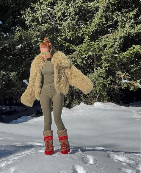 Dior Snow Boots, Jordan Grant, Ski Trip Outfit, Trip Outfit, Trip Outfits, Ski Goggles, Ski Trip, Fashion Killa, Winter Holidays