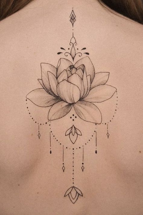 Lotus Flower Back Tattoo For Women, Awful Tattoos, Mandala Tattoos For Women, Lotusblume Tattoo, Small Lotus Tattoo, Flower Thigh Tattoos, Becoming A Tattoo Artist, Lotus Tattoo Design, Tattoo Shading