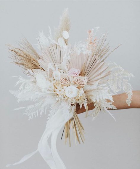 Jasons Creations on Instagram: “I love seeing other creatives design bleached preserved bouquets as well!! This one was by malparaflorist and we at @theblondefern are…” Dried Floral Bouquet, Dried Flowers Wedding, Prettiest Bouquet, Wedding Floral Centerpieces, Boho Bouquet, Dried Floral, White Bouquet, Dried Flower Bouquet, Dried Flower Arrangements