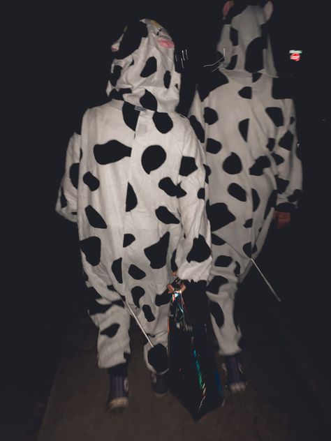 Cow Onesie, Cow Halloween Costume, Matching Onesies, Cow Costume, Halloween Onesie, Soft Boy, Halloween Inspo, Cute Cows, Laundry Clothes