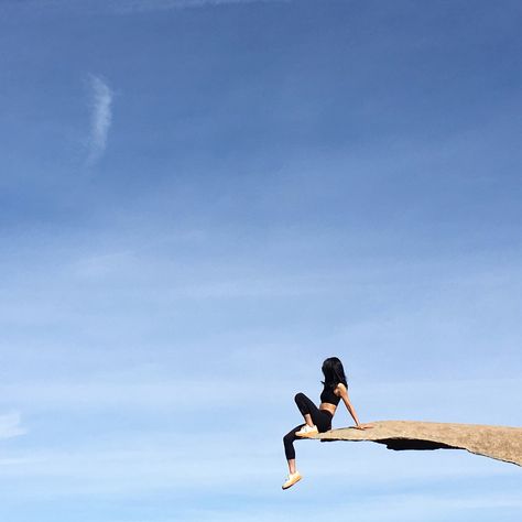 Truly amazing view from the potato chip rock trail, in San Diego! It'll be an intense but rewarding hike with your kiddos! Potato Chip Rock, San Diego Hiking, Virtual Run, Running Club, Potato Chip, Go Hiking, Do You, To The, Travel Goals